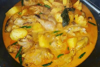 Tertarik Membuat Gulai Ayam Nanas Untuk Dimakan Siang Ini?
