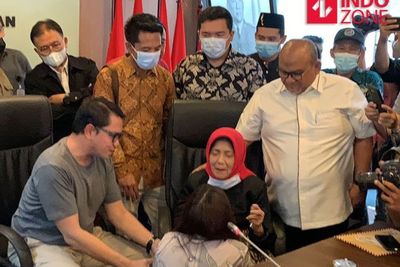 Maafkan Anggiat Pasaribu, Ibunda Arteria: Peristiwa Kemarin Itu Berat Sekali