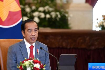Jokowi Larang Ekspor Nikel, Tantang Eropa: Bawa Pabriknya ke Sini!