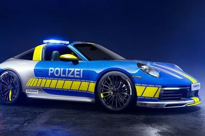 Polisi Jerman Makin Ganteng Kalau Pakai Mobil Ini tapi Sayangnya Cuma Pajangan