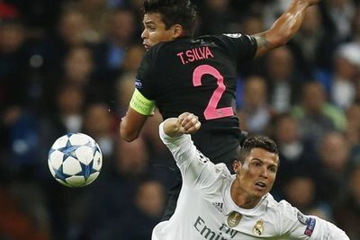 Thiago Silva Sebut Messi Lebih Sulit Dihentikan Ketimbang Ronaldo