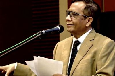 Mahfud MD Minta Masyarakat Tak Khawatir Soal Putusan MK Revisi UU Cipta Kerja