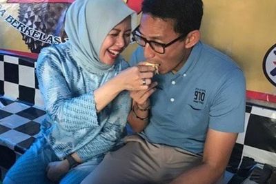 Sandiaga Uno Ungkap Surat Cinta Istri 31 Tahun Lalu, Doa Jadi Pak Menteri Terkabul