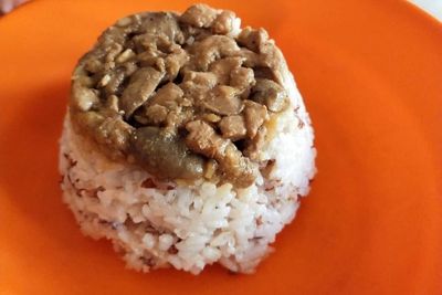 Siang Ini Coba Bikin Nasi Tim Ayam Jamur Yuk
