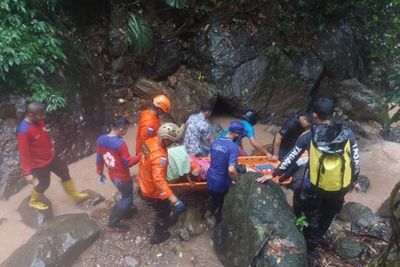 Nekat Coba Bunuh Diri Terjun ke Jurang 30 Meter, Pria di Padang Ditemukan Masih Hidup