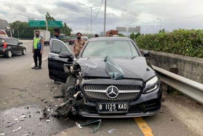 Pengemudi Mercy Lansia yang Lawan Arah di Tol JORR Resmi Jadi Tersangka
