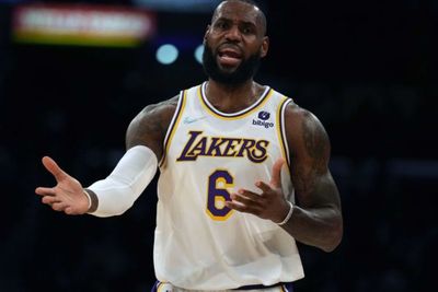 Dikabarkan Kena Covid-19 LeBron James Tidak Membela LA Lakers vs Sacramento Kings