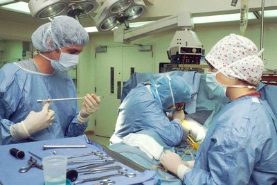 Fatal! Dokter Bedah Salah Amputasi Kaki Pasien, Harusnya Kiri, Malah Potong yang Kanan