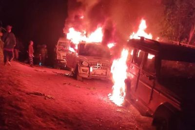 Tentara India Salah Sasaran Tembak Mati 14 Orang, Warga Marah Bakar 2 Mobil