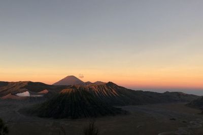 Tidak Terdampak Erupsi Gunung Semeru, Kawasan Wisata Bromo Tetap Beroperasi Normal