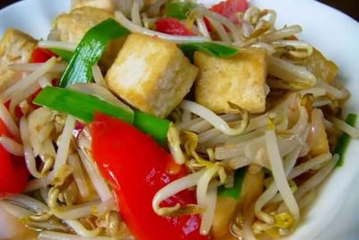Pagi Ini Buat Tumis Tahu Kuning dan Tauge Yuk Guys