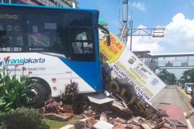 Terjadi 5 Kecelakaan dalam 40 Hari, DPRD DKI Panggil PT Transjakarta Hari Ini