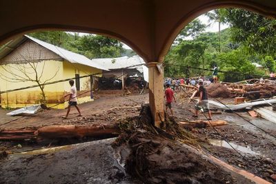 Dampak Banjir Bandang di Lombok Barat, Berikut Foto-fotonya