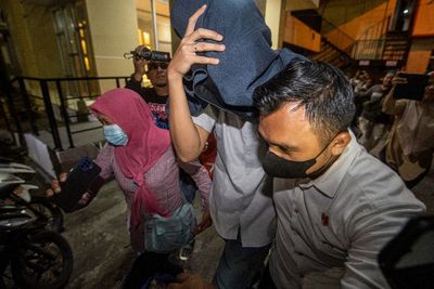 Dosen Universitas Sriwijaya Tersangka Pelecehan Seksual Ditangkap, Ini Foto-fotonya