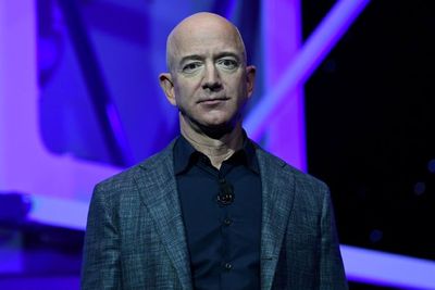 Jeff Bezos Kembali Donasikan Rp6,3 Triliun untuk Bantu Jaga Kelestarian Bumi