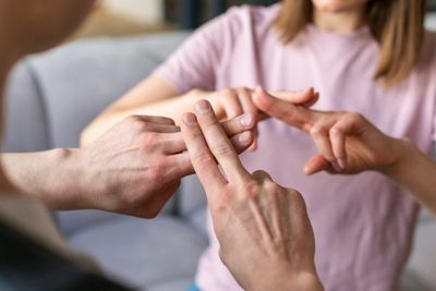 Curhatan Penyandang Tuli: Sakit Hati karena Pemaksaan Bicara dan Komunikasi saat Pandemi