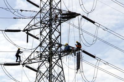 PLN Kerahkan 419 Personel untuk Pulihkan 994 Gardu Terdampak Bencana di Sulawesi
