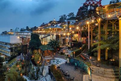 5 Kota di Indonesia yang Paling Sering Dikunjungi Wisatawan Sepanjang Tahun 2021