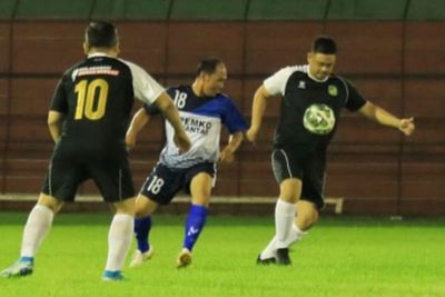 Dikapteni Bobby Nasution, Pemko Medan Hajar Tapteng 3-0