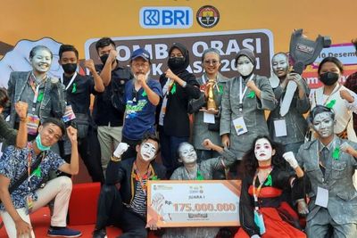 Mahasiswa Unesa Menang Lomba Orasi Unjuk Rasa Polri, Bawa Pulang Rp175 Juta