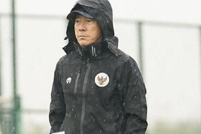 Shin Tae-yong Bahagia Betul, Lihat Ada Fans yang Dukung Timnas Indonesia di Singapura