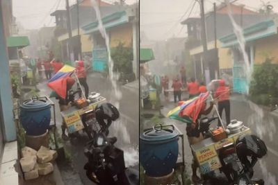 Viral Aksi Emak-emak yang Tetap Semangat Senam Meski Sedang Hujan Deras