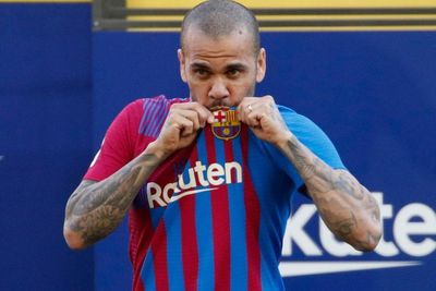 Daftar 23 Nominasi FIFA FIFPRO Men s World XI 2021: Ada Dani Alves