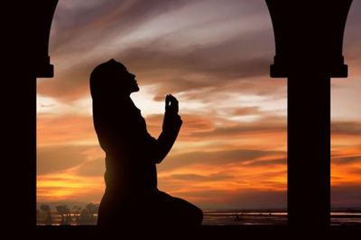 Ini Pantangan Malam Jumat yang Tak Boleh Dilakukan oleh Umat Muslim