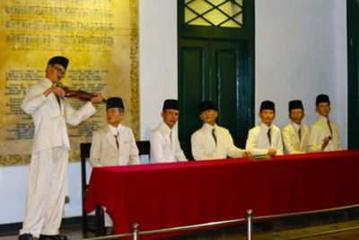Lagu Indonesia Raya: Lirik, Not Musik, dan Sejarahnya