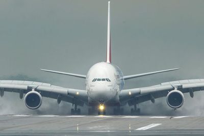 Produksi Pesawat Terbesar di Dunia Airbus A380 Disuntik Mati, Tulis Pesan Hati di Langit