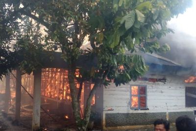 Kesal Utang Tak Kunjung Dibayar, Debt Collector Bakar Rumah Nasabah di Batubara
