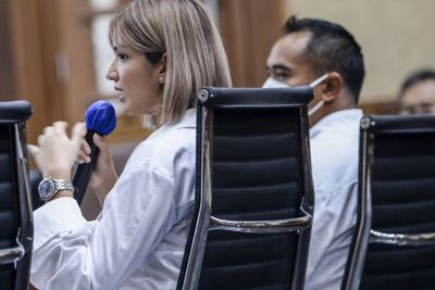 3 Pernyataan Nia Ramadhani dalam Sidang Kasus Narkoba, Akui Sabu Bikin Hidup Susah