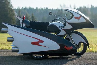 Gila! Replika Batcycle 1966 Ini DitaksirTembus Rp 800 Juta?