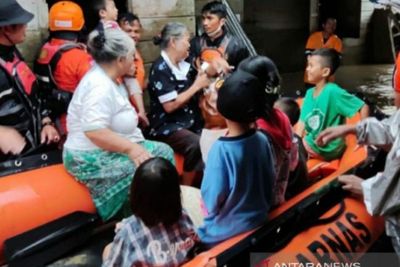 Banjir Sepinggang Orang Dewasa, Basarnas Nias Evakuasi Warga Gunungsitoli