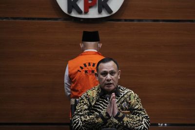 Ketua KPK Firli Bahuri Akan Pensiun, Kapolri Terbitkan Telegram Mutasi di Tubuh Polri