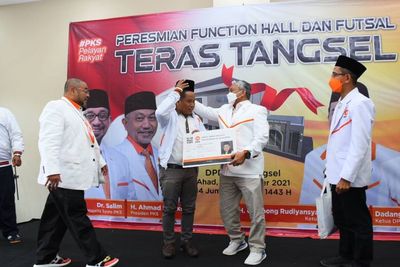 Sempat Ingin Gabung ke Demokrat, Komedian Narji Resmi Jadi Kader PKS