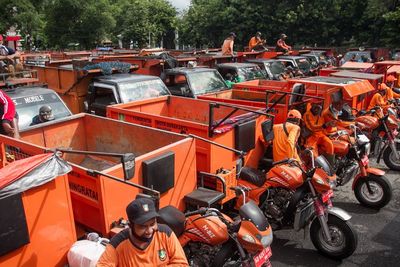 2.100 Petugas Kebersihan Dikerahkan saat Perayaan Natal Tahun 2021