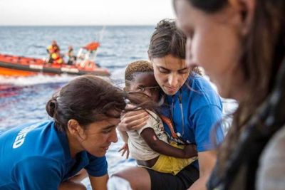 Terpisah dari Orang Tua, Anak 1 Tahun Ini Sebrangi Laut Mediterania Sendirian