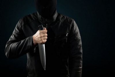 5 Arti Mimpi Tertusuk Pisau Menurut Primbon Jawa, Pertanda Buruk?