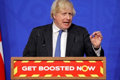 PM Inggris Konfirmasi Kematian Pertama di Inggris Akibat Varian Omicron