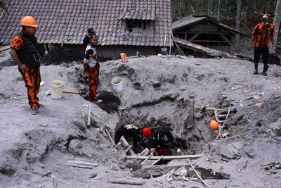 Korban Meninggal Erupsi Semeru Jadi 50 Orang, Puluhan Ribu Warga Masih Mengungsi