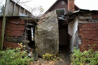 Rumah Kejatuhan Batu 55 Ton di Wisconsin Diubah jadi Tempat Wisata Rock In The House