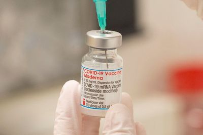 Vaksin Moderna Disebut Memberikan Antibodi 83 Kali Lipat Terhadap Varian Omicron