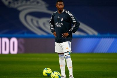David Alaba dan Isco Positif Covid-19 Jelang Real Madrid Hadapi Bilbao