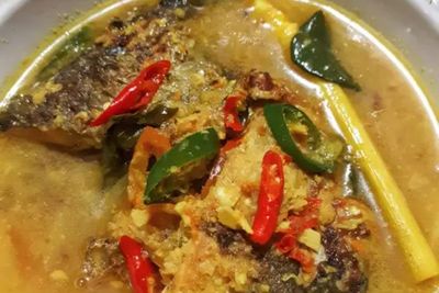 Tertarik Membuat Ikan Bawal Kuah Kari? Berikut Resep Mudah Membuatnya