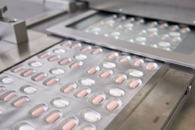 Tangkal Varian Omicron, AS Izinkan Obat Covid-19 Paxlovid Untuk Usia 12 Tahun ke Atas