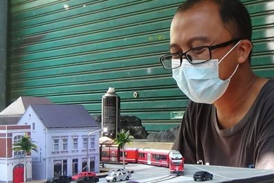 Kreatif! Perajin Asal Solo Ini Jago Bikin Diorama Kereta Api
