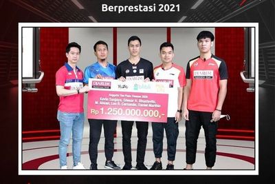 PB Djarum Serahkan Bonus Piala Thomas Rp 1,25 Miliar untuk 5 Pebulutangkis