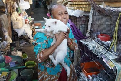 Kisah Mbah Sendang, Sang Penyelamat Kucing Liar
