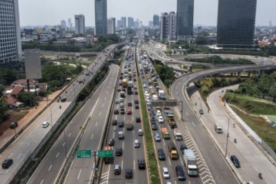 Volume Kendaraan Keluar dan Masuk Jakarta Meningkat Jelang Nataru